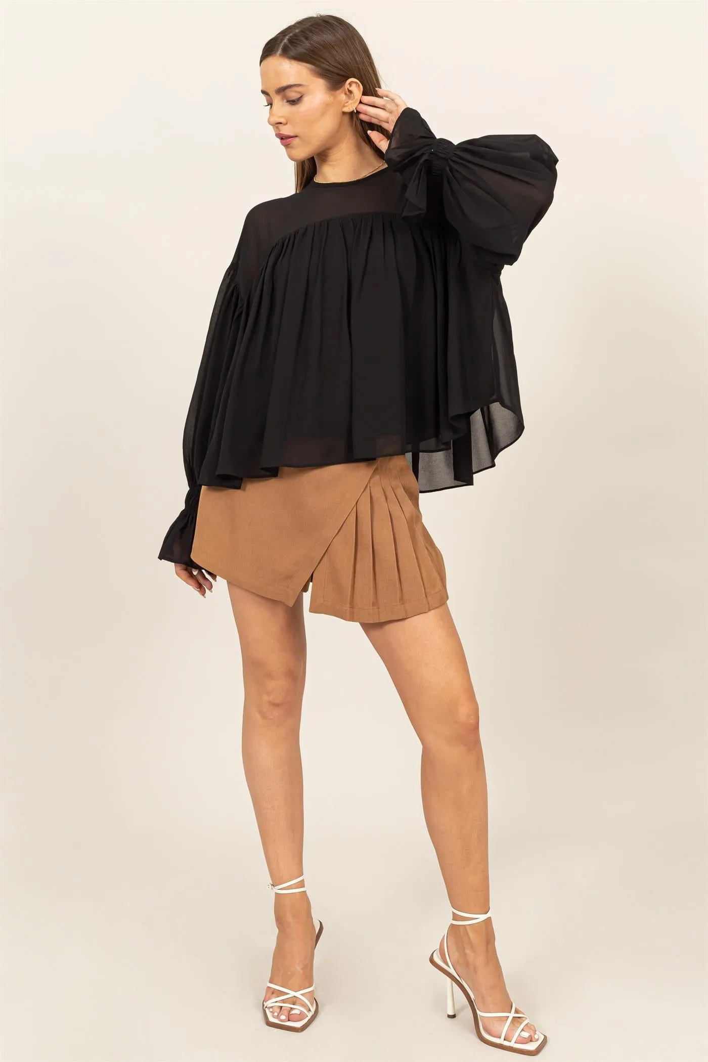 HF24F738-FLOWY BLOUSE WITH GATHERED CUFFS
