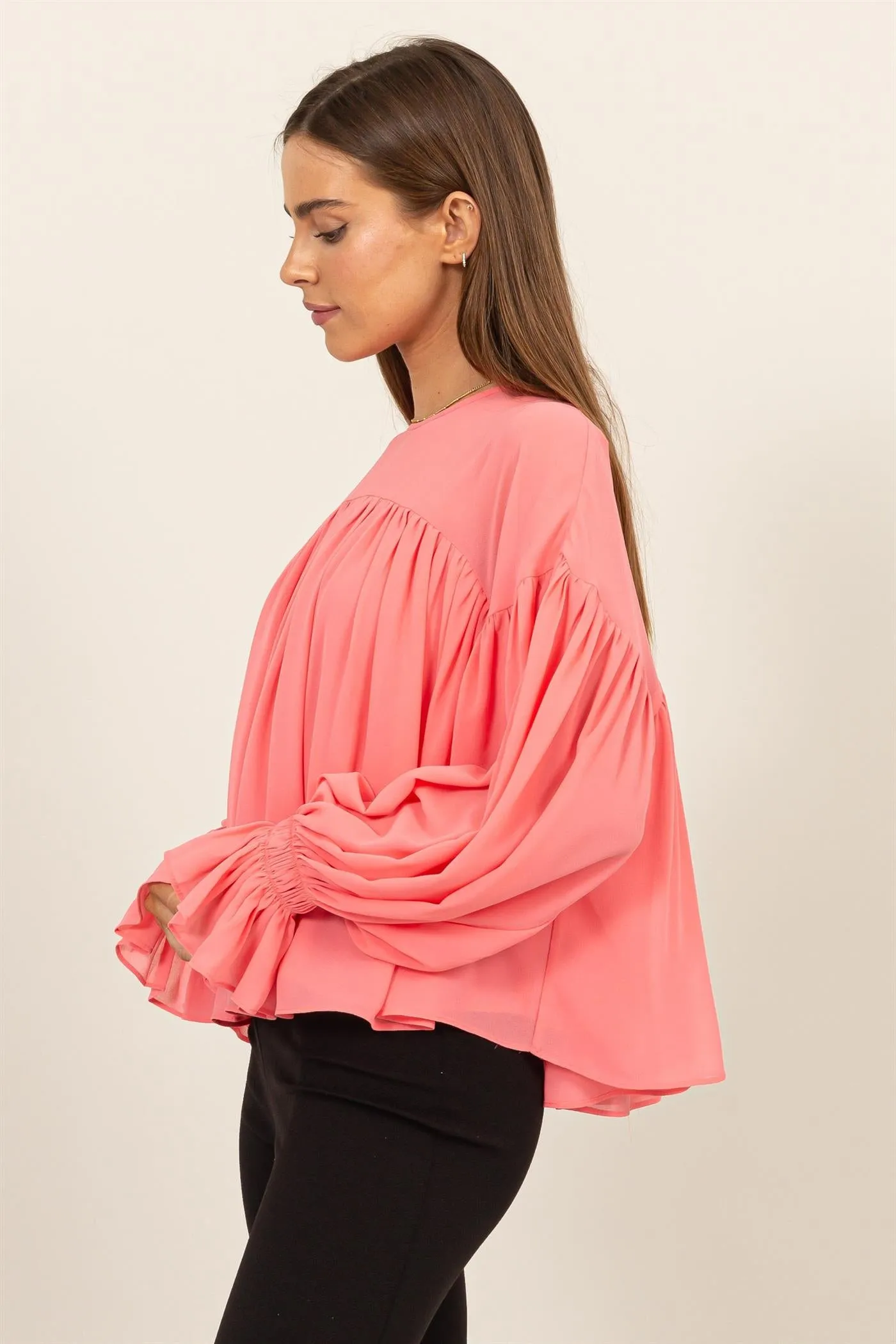 HF24F738-FLOWY BLOUSE WITH GATHERED CUFFS
