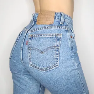 High Waisted Levi's Jeans (S-M) 